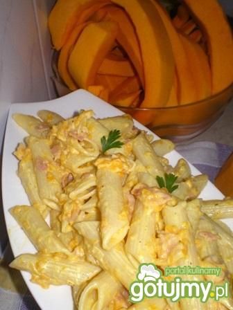 Penne z dynią i boczkiem