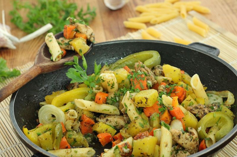 Penne z dynią i kurczakiem 