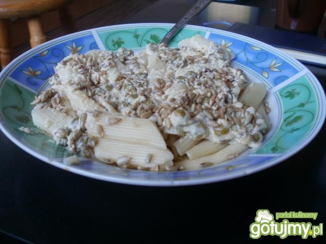 Penne z groszkiem i słonecznikiem Penne z groszkiem i słonecznikiem