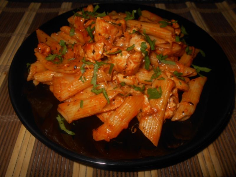 Penne z kurczakiem Penne z kurczakiem