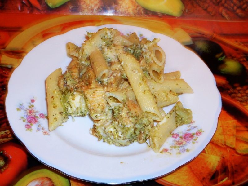 Penne z kurczakiem na ciepło Penne z kurczakiem na ciepło