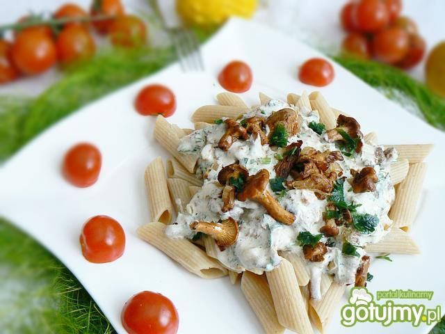 Penne z kurkami w sosie 