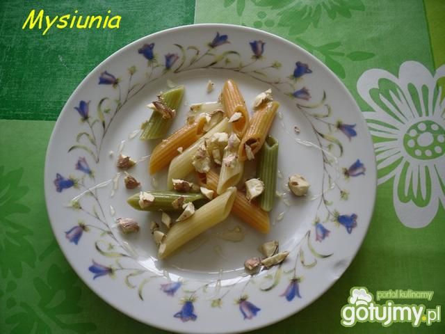 Penne z miodem i orzeszkami Penne z miodem i orzeszkami
