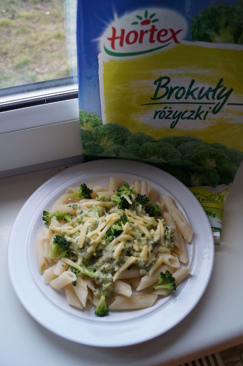 Penne z sosem brokułowym Penne z sosem brokułowym