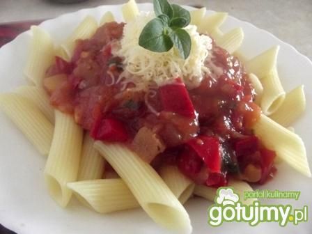 Penne z sosem słodko-kwaśnym Penne z sosem słodko-kwaśnym