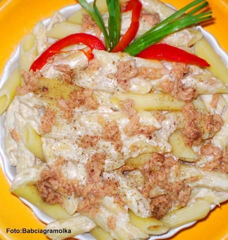 Penne z sosem z Fety i tuńczyka: