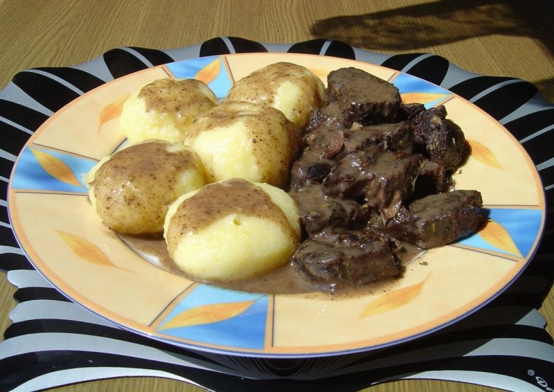 Peposo – pręga wołowa w czerwonym wine