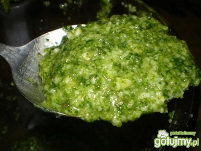 Pesto bazyliowo-pietruszkowe
