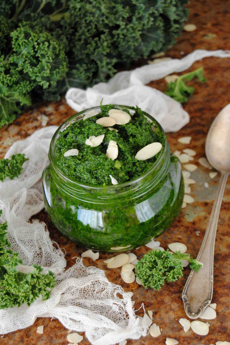 Pesto z jarmużu Pesto z jarmużu