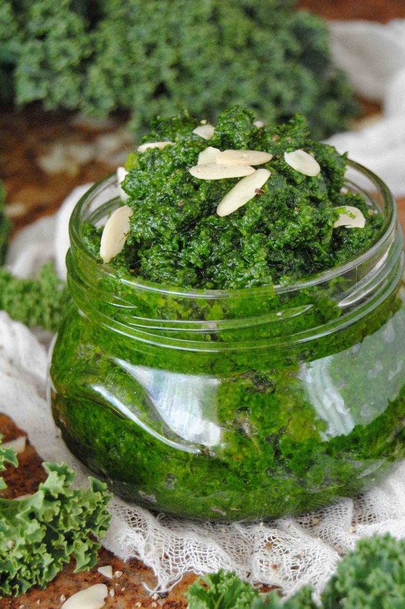 Pesto z jarmużu Pesto z jarmużu