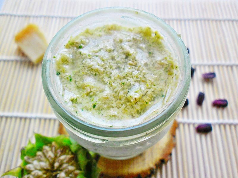 Pesto z surowego brokuła