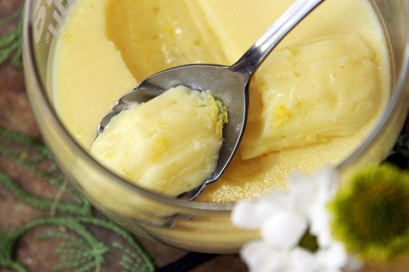 Pianka cytrynowo-waniliowa z jogurtem i odżywką Pianka cytrynowo-waniliowa z jogurtem i odżywką