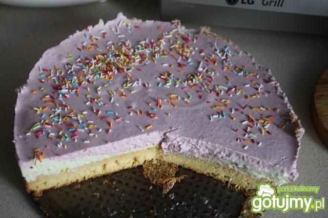 Pianka śmietankowa na biszkopcie 