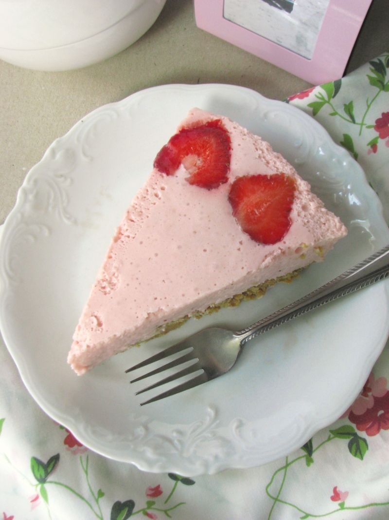 Pianka truskawkowa na owsianym spodzie