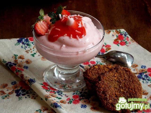 Pianka truskawkowa z musem Pianka truskawkowa z musem