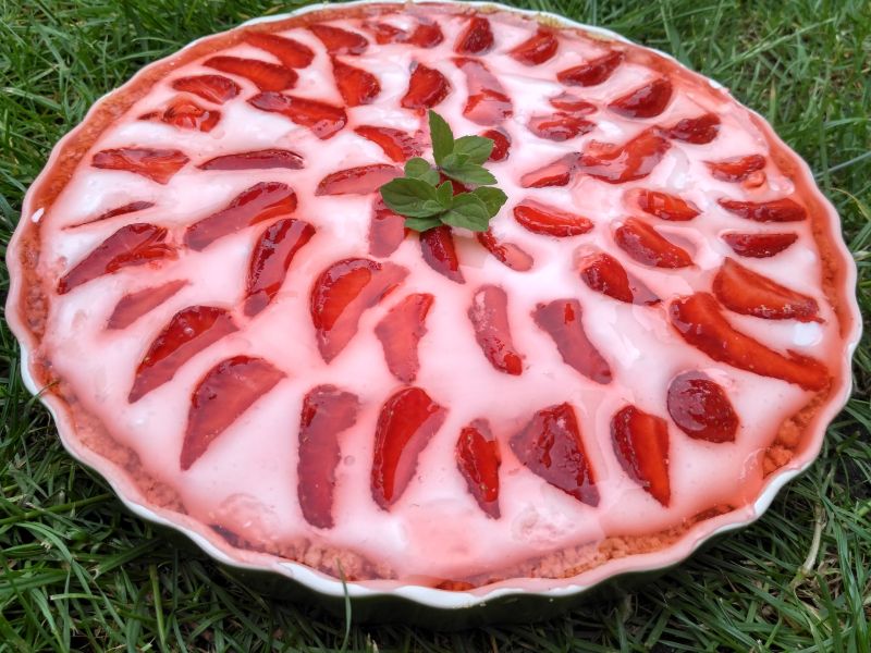 Piankowa tarta z truskawkami Piankowa tarta z truskawkami