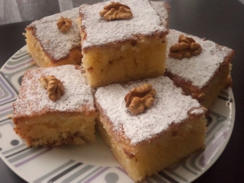 Piecuszek z orzechami włoskimi