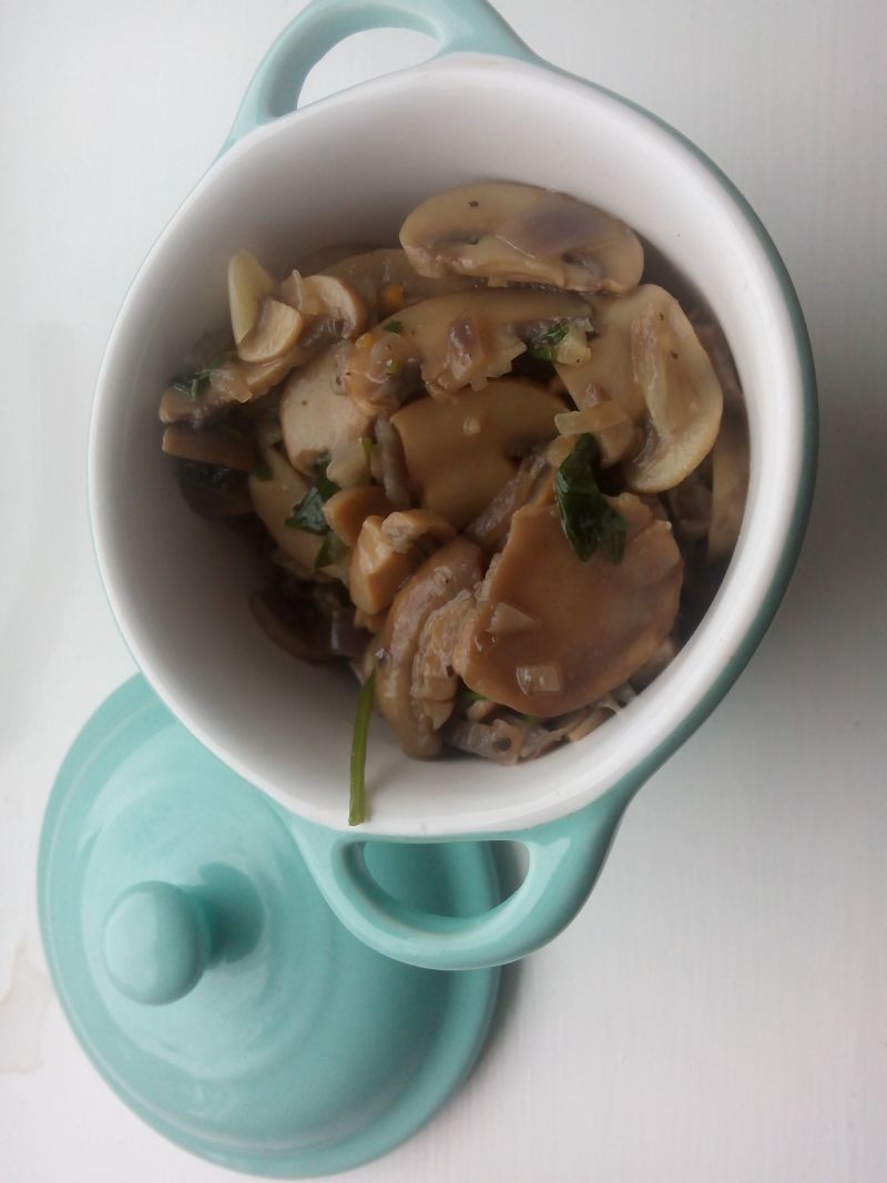 Pieczarki duszone z cebulką Pieczarki duszone z cebulką