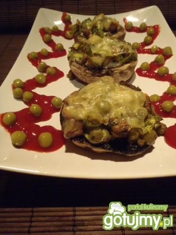 Pieczarki faszerowane Pieczarki faszerowane