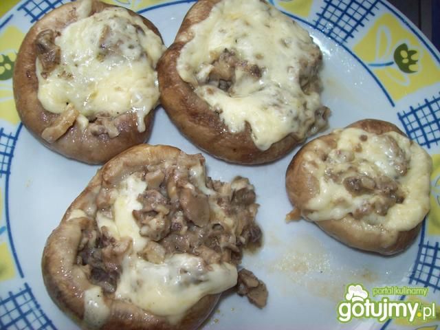 Pieczarki faszerowane  3