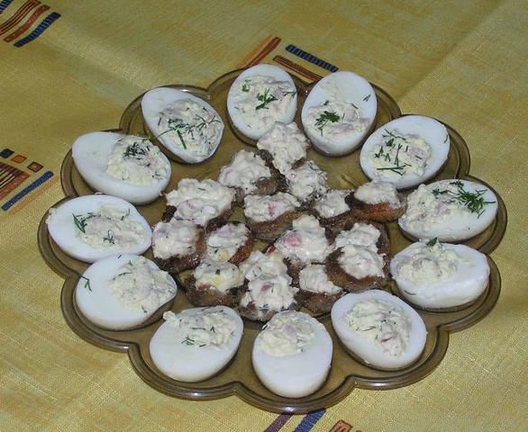 Pieczarki faszerowane Pieczarki faszerowane