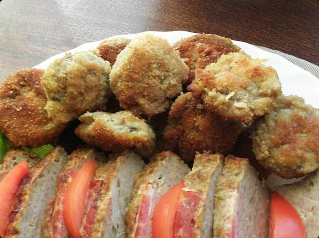 Pieczarki faszerowane.