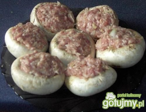 Pieczarki faszerowane Pieczarki faszerowane