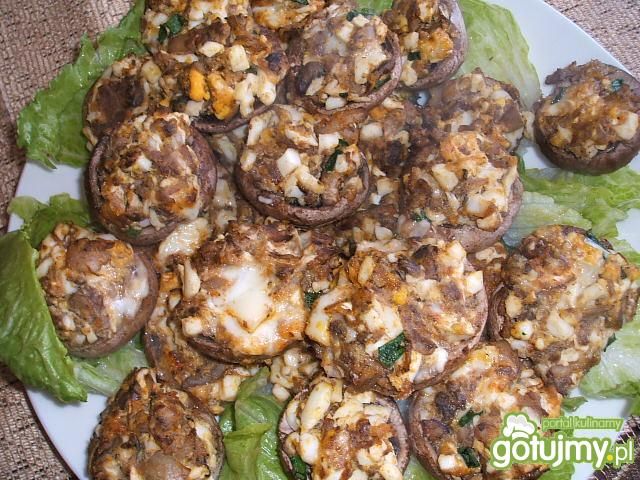 Pieczarki faszerowane serem brie