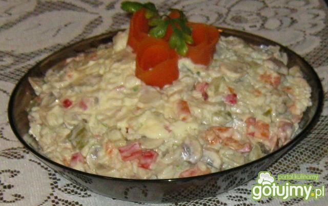 Pieczarki i papryka w sałatce Pieczarki i papryka w sałatce