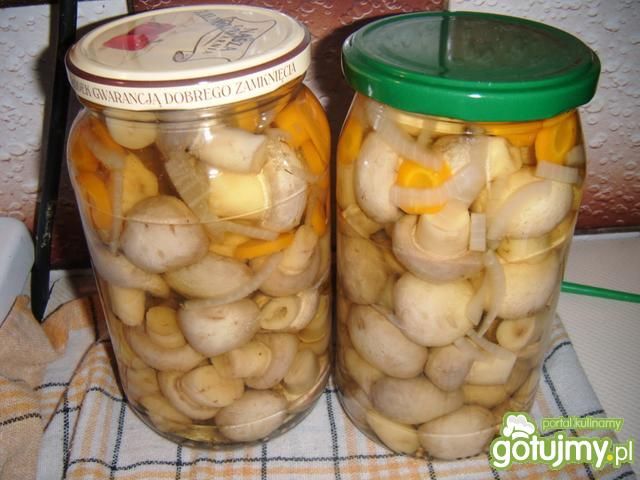 Pieczarki marynowane