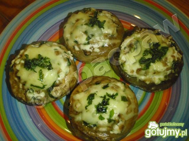 Pieczarki nadziewane mieszanką serową  Pieczarki nadziewane mieszanką serową