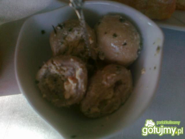 Pieczarki nadziewane mixem serów