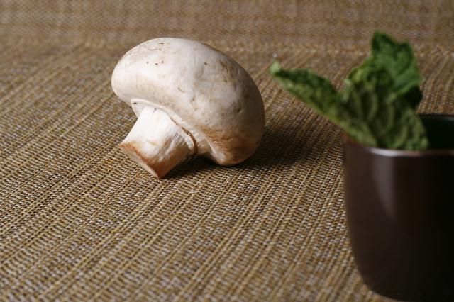 Pieczarki nadziewane serem feta