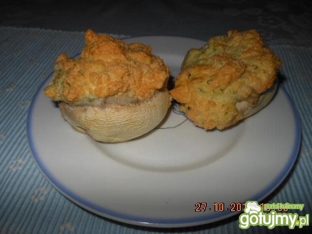 Pieczarki pod kartoflana pierzynka