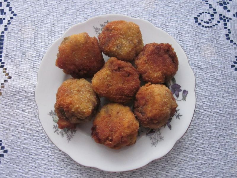 Pieczarki w mięsnym płaszczyku Pieczarki w mięsnym płaszczyku