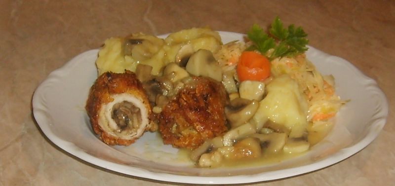 Pieczarki w piersi kurczaka Pieczarki w piersi kurczaka