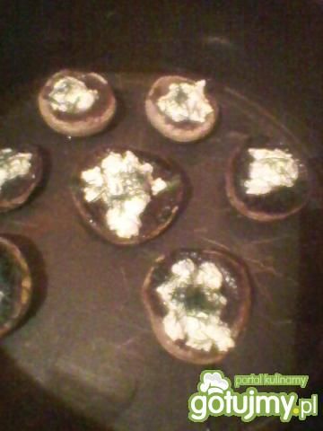Pieczarki z fetą  Pieczarki z fetą