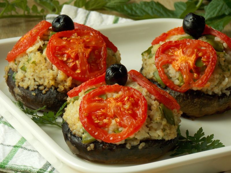 Pieczarki z kaszą jęczmienną i bobem