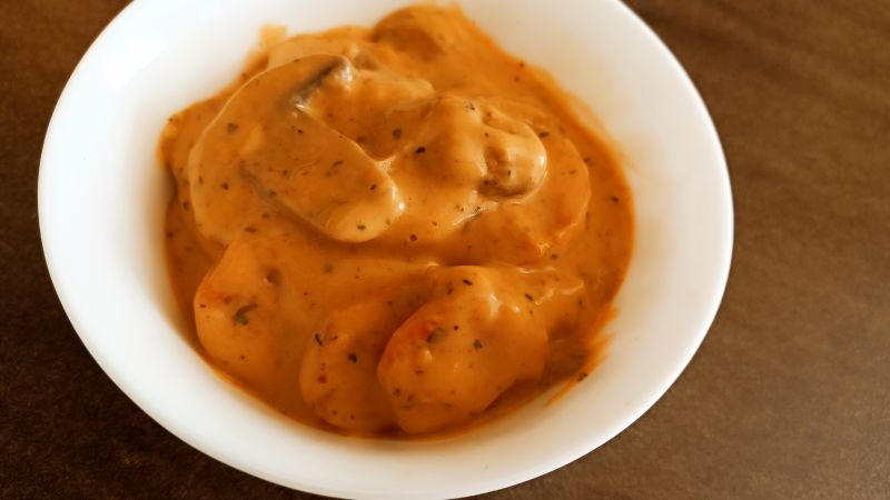 Pieczarki z marchewką na ciepło z mascarpone Pieczarki z marchewką na ciepło z mascarpone