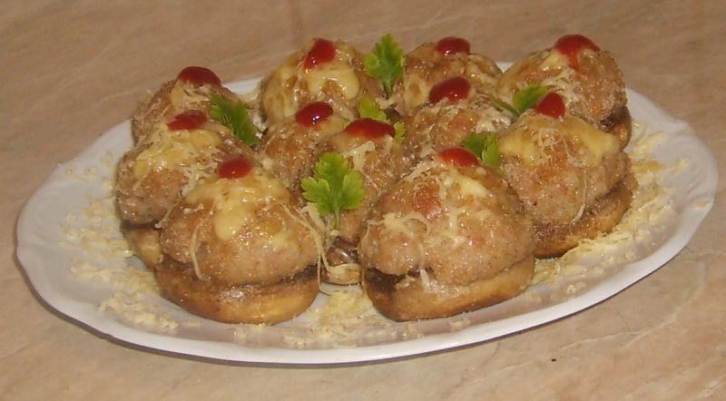 Pieczarki z mielonym Pieczarki z mielonym