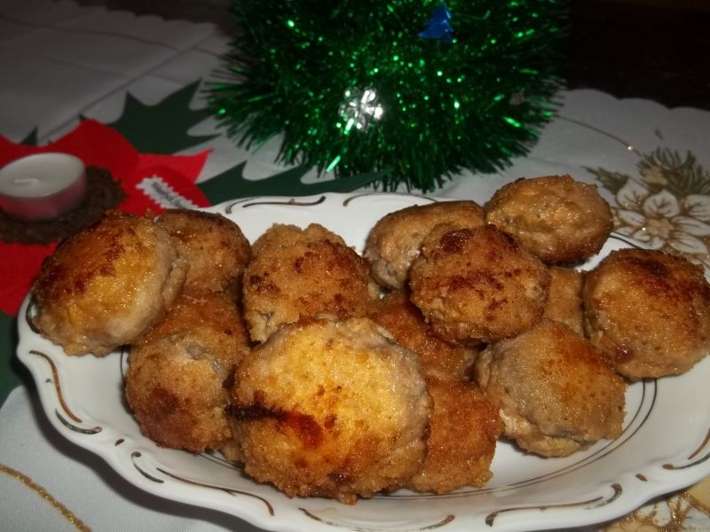 Pieczarki z mielonym - klopsiki  Pieczarki z mielonym - klopsiki