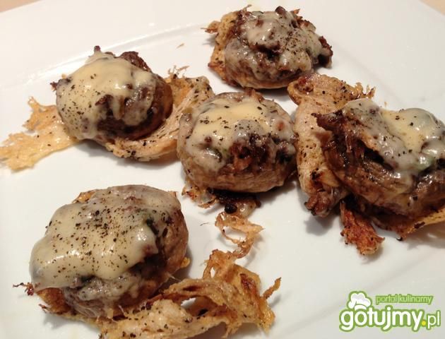 Pieczarki z parmezanem. Pieczarki z parmezanem.