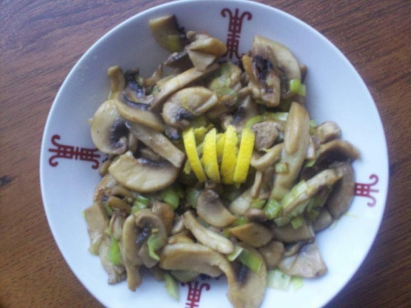 Pieczarki z porem w cytrynowej nucie