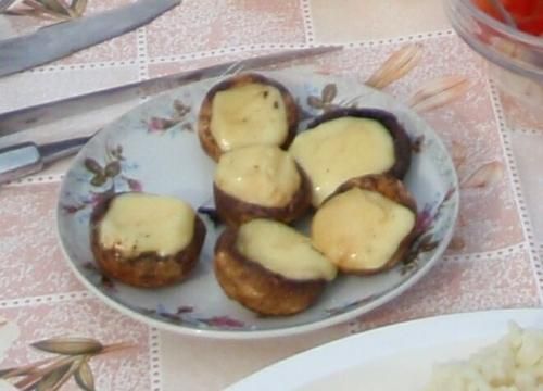 pieczarki z wkładem z grilla pieczarki z wkładem z grilla