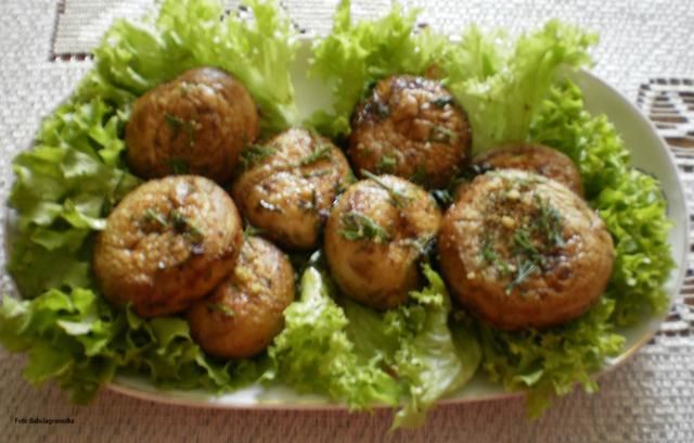 Pieczarki ziołowe :