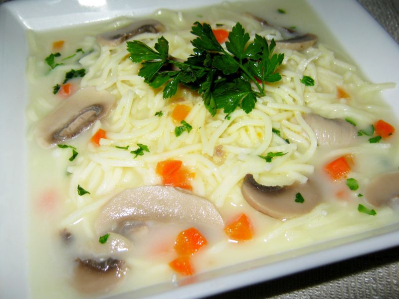 Pieczarkowa na kościach