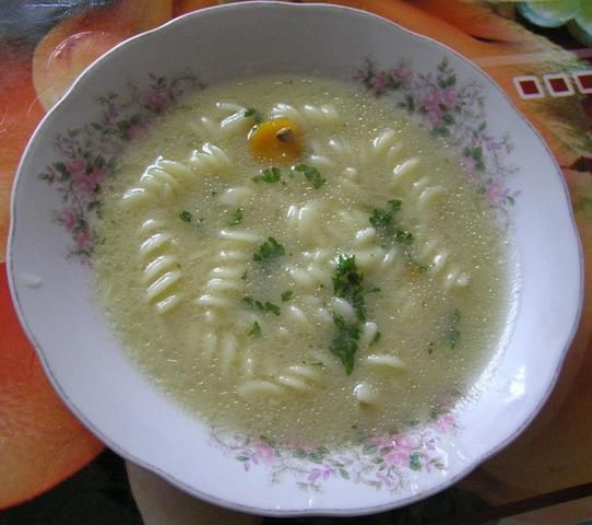 Pieczarkowa z makaronem Pieczarkowa z makaronem