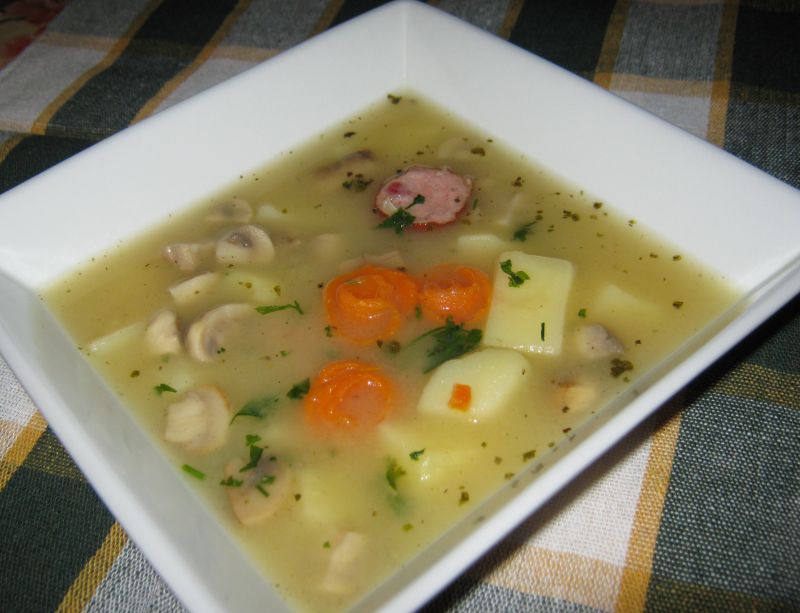 Pieczarkowa z ziemniakami