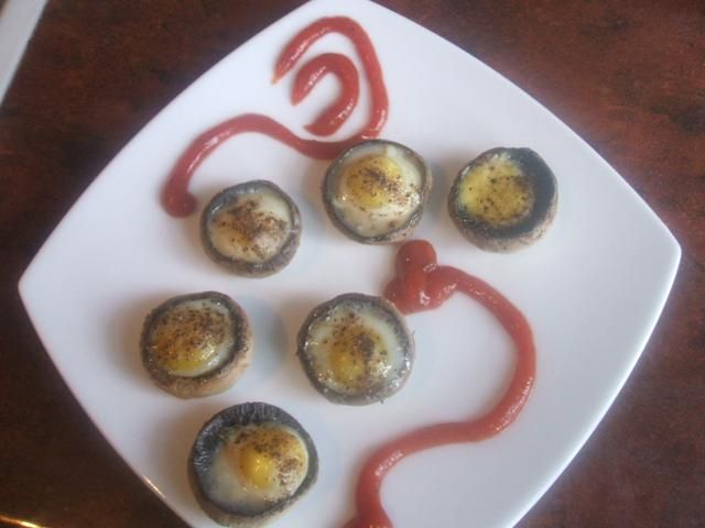 Pieczarkowe oczka............. Pieczarkowe oczka.............