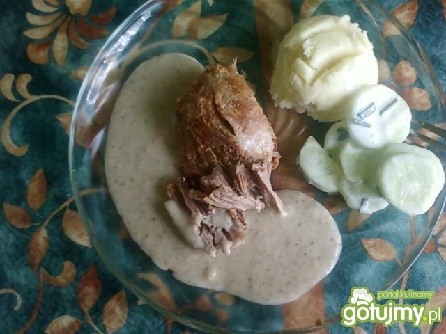 Pieczeń cielęca w sosie grzybowym Pieczeń cielęca w sosie grzybowym